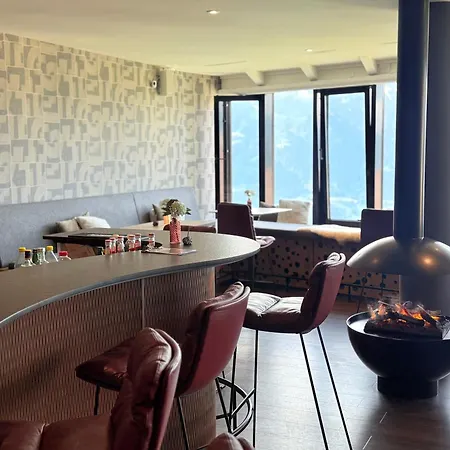 Aparthotel Aurevo Luxury - Pool, & Lakeview Beatenberg